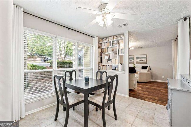 Building Photo - 6808 Glenridge Dr