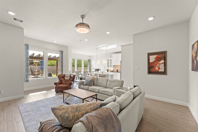 Building Photo - 1939 Shallow Canyon Ln