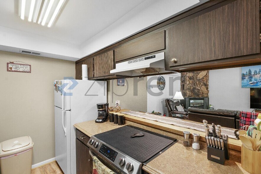 Building Photo - 1168 Herbert Ave