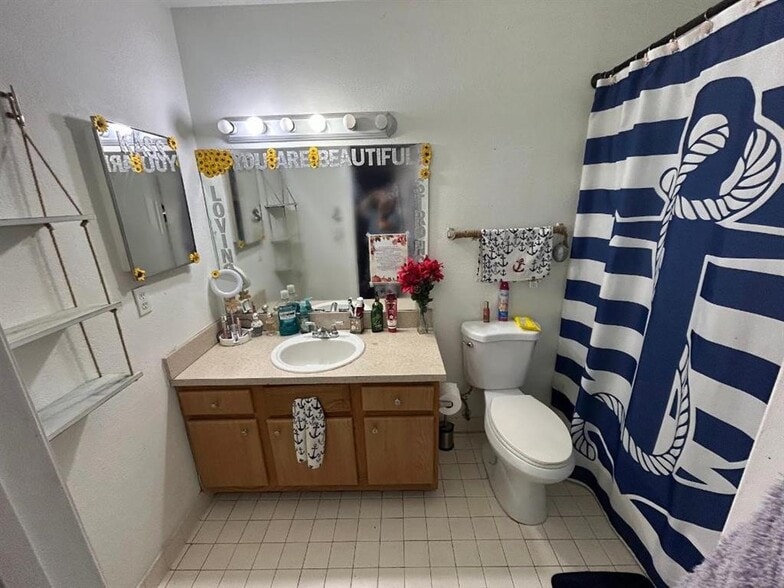 Building Photo - 2445 SW 18th Ter