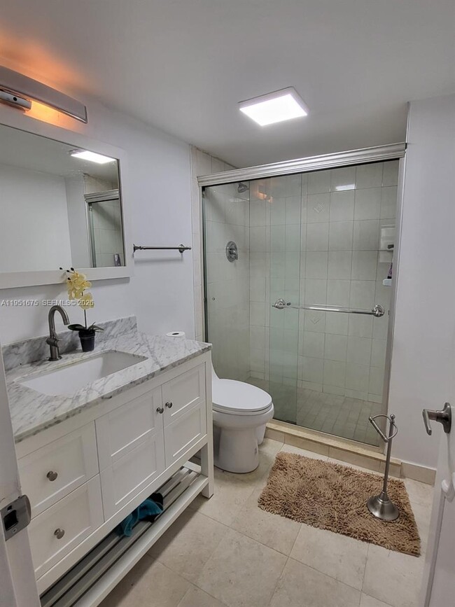 Building Photo - 3430 Galt Ocean Dr