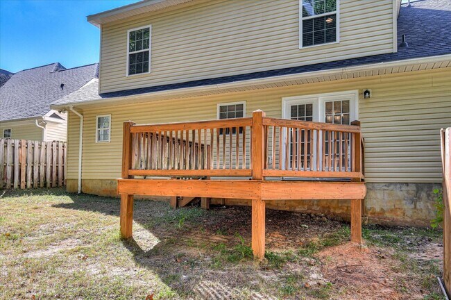 Building Photo - 2928 Aylesbury Dr