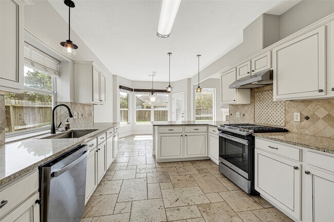 Building Photo - 14450 Eastern Redbud Ln