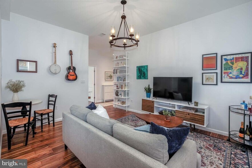 Primary Photo - 3504 13th St NW