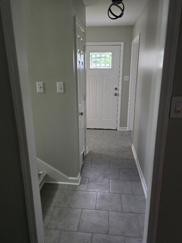 Building Photo - 1226 Roundtree Cir