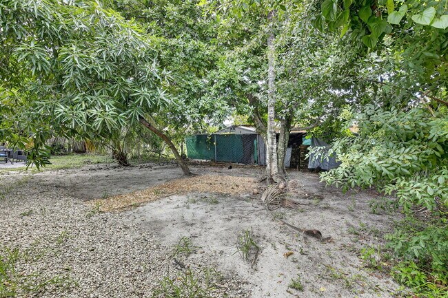 Building Photo - 1490 NW 20th St