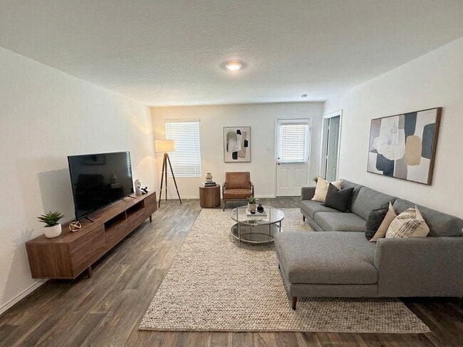 Building Photo - 5017 Pitch