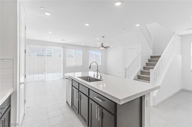 Building Photo - 870 Dunkirk River Ct