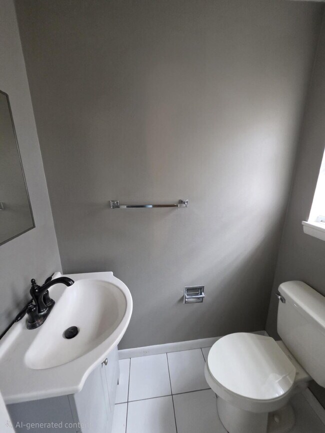 Building Photo - Recently Renovated - 3 Bedroom 2 Bath Home!