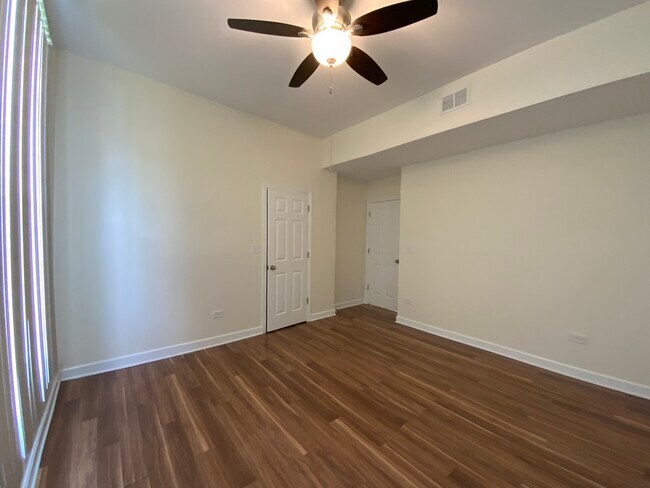 Building Photo - 803 S Karlov Ave