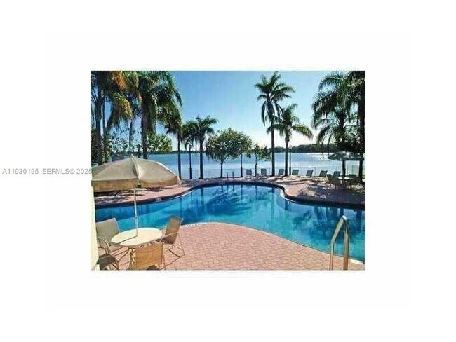 Building Photo - 2880 N Oakland Forest Dr