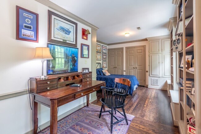 Building Photo - Luxury Kingsmill Property