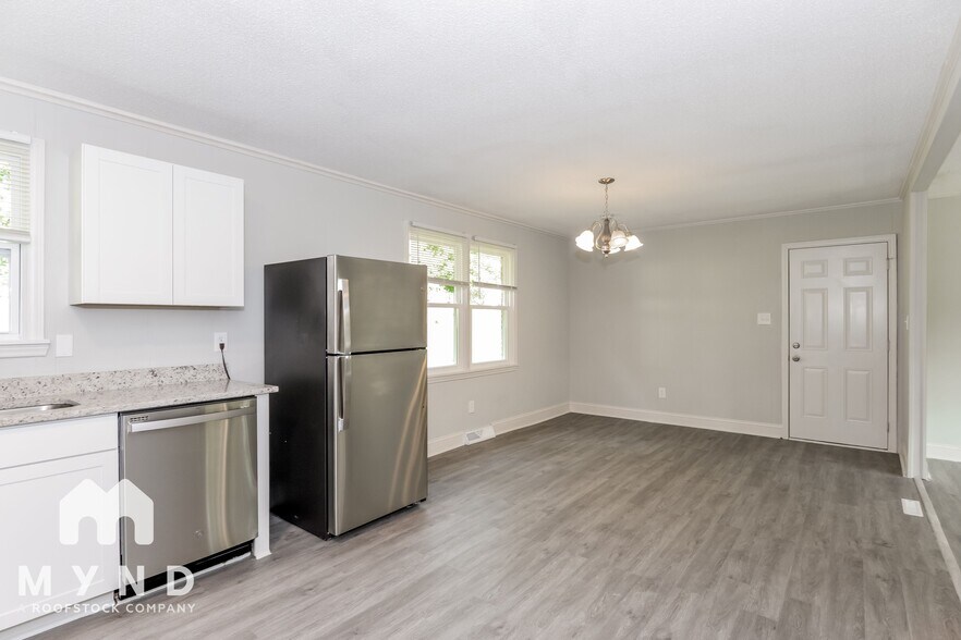 Building Photo - 310 Witten Ln