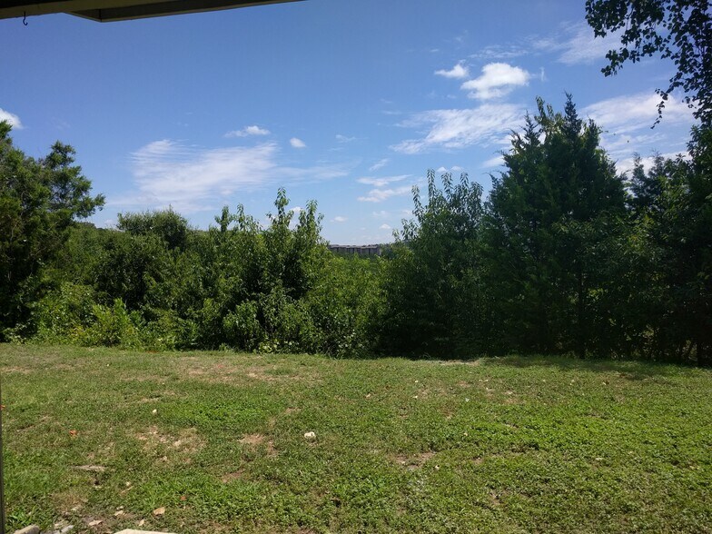 Building Photo - 6000 Shepherd Mountain Cove