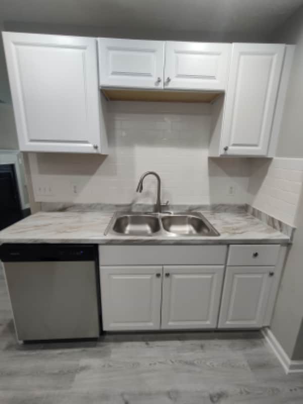 Building Photo - 289 Silver Ridge Dr