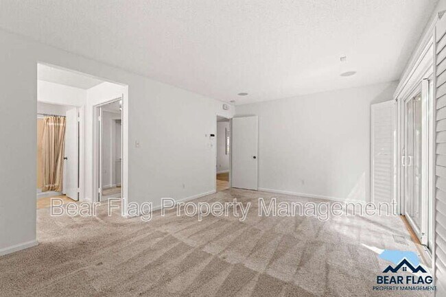 Building Photo - 7919 Ridgemont Dr
