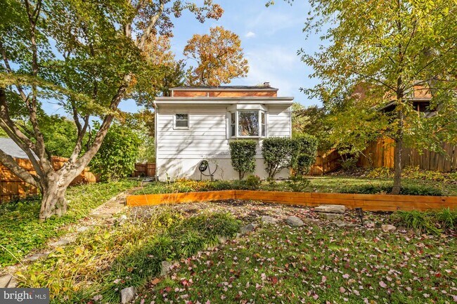 Building Photo - 11612 Galt Ave