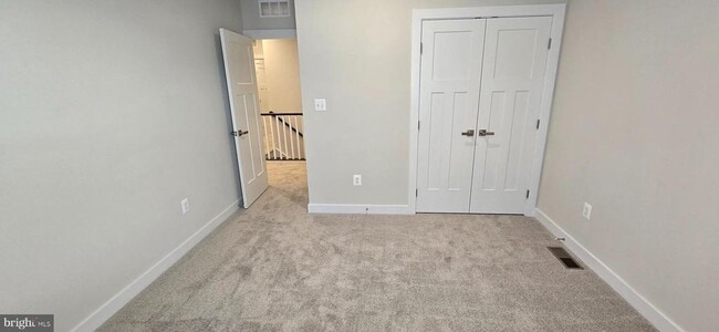 Building Photo - 2542 -A Verona Pl
