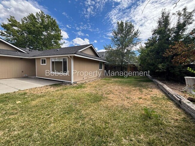 Building Photo - 1650 Walker Dr