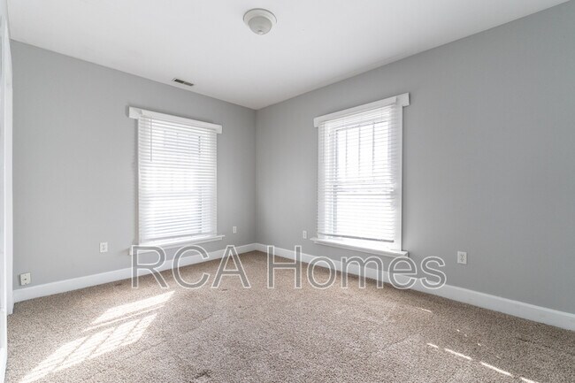 Building Photo - 2437 N Pennsylvania St