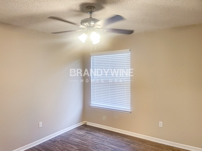 Building Photo - 8126 Fieldside Dr W