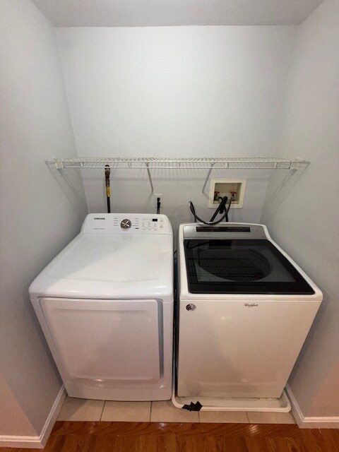 Washer & Dryer - 52 Valley St