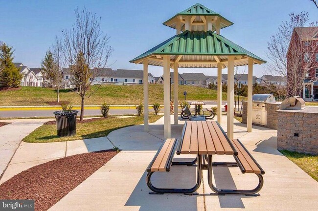 Building Photo - 23548 Hopewell Manor Terrace