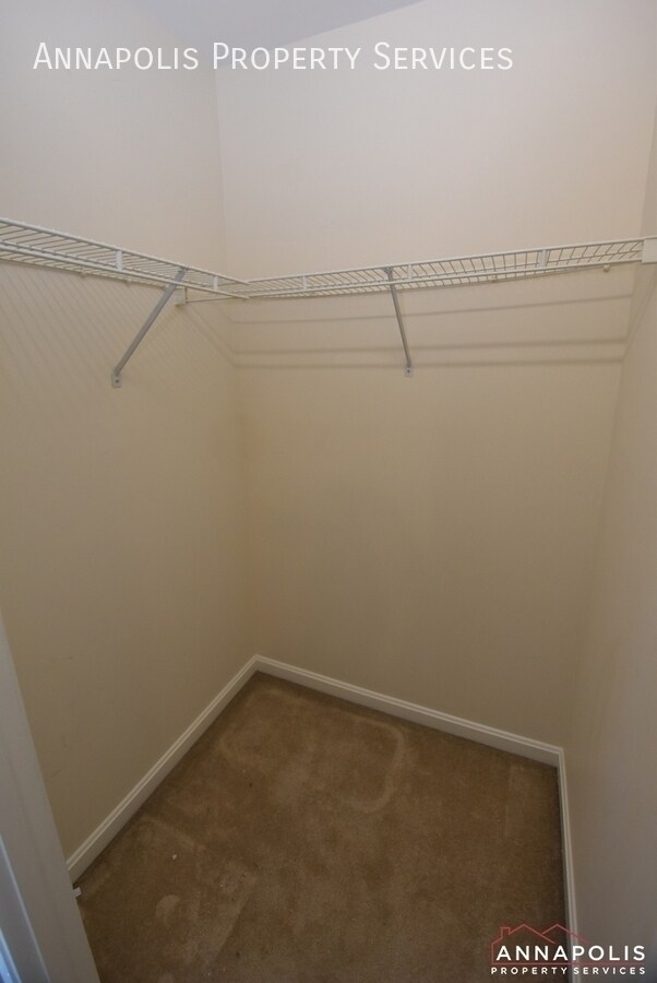 Building Photo - 1291 Circle Dr