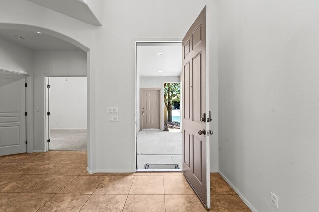 Building Photo - Live Large in Maricopa – Over 3,900 Sq Ft ...