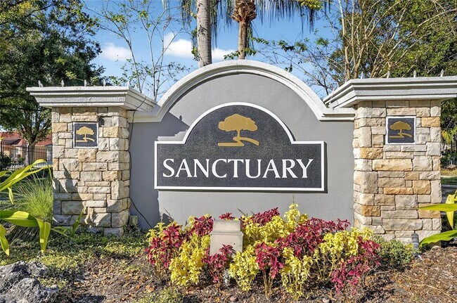 Building Photo - 9115 Pinebreeze Dr