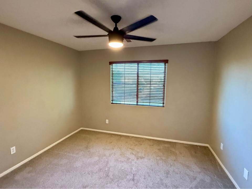 Building Photo - 43810 W Lindgren Dr