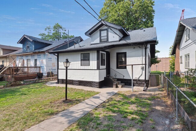 Building Photo - 4105 2nd Ave S