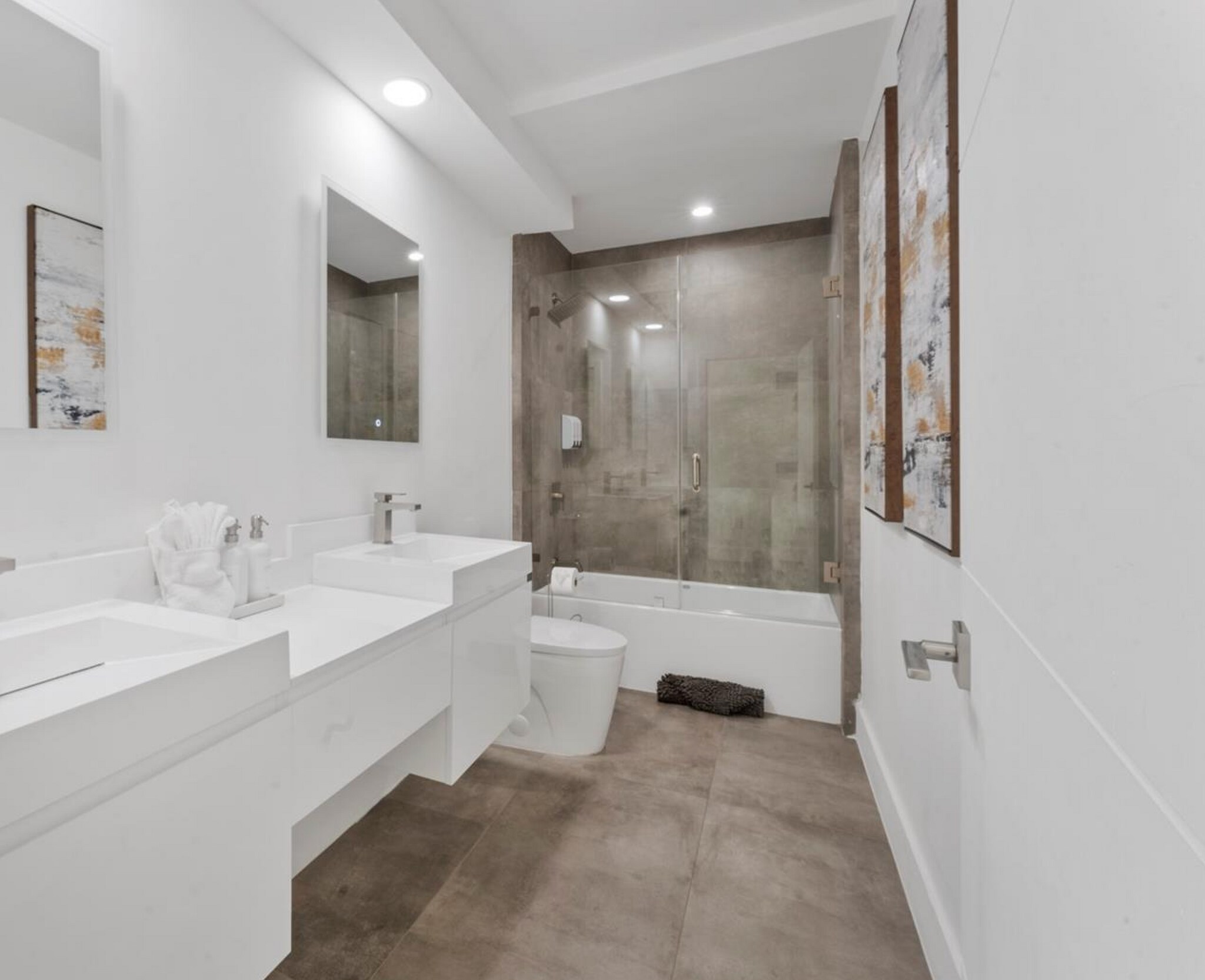 Building Photo - 7610 Bayside Ln