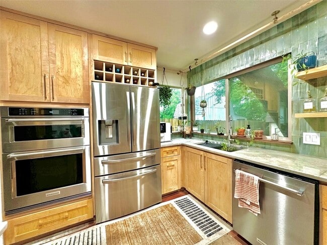 Building Photo - 1101 Stoneoak Ln
