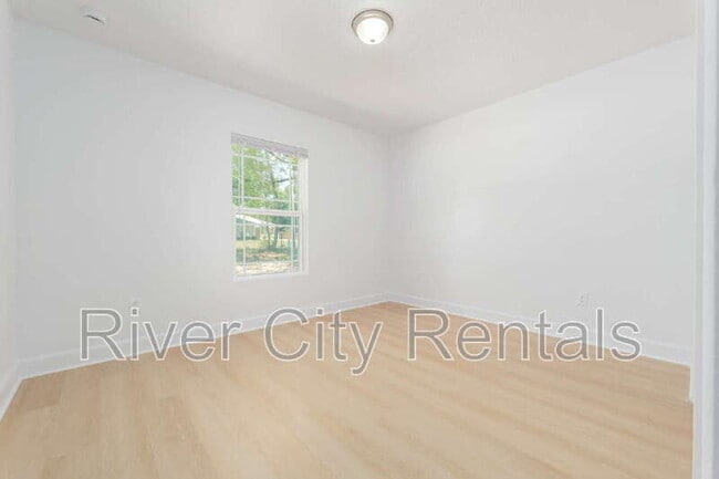 Building Photo - 5403 Laredo St