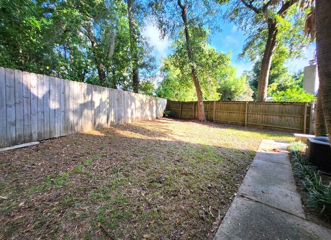 Building Photo - Charming 3 bedroom house near buck lake fo...