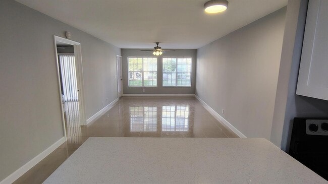 Building Photo - 6331 La Costa Dr