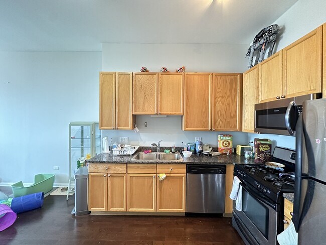 Building Photo - 1464 S Michigan Ave