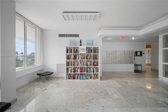 Building Photo - 9341 Collins Ave