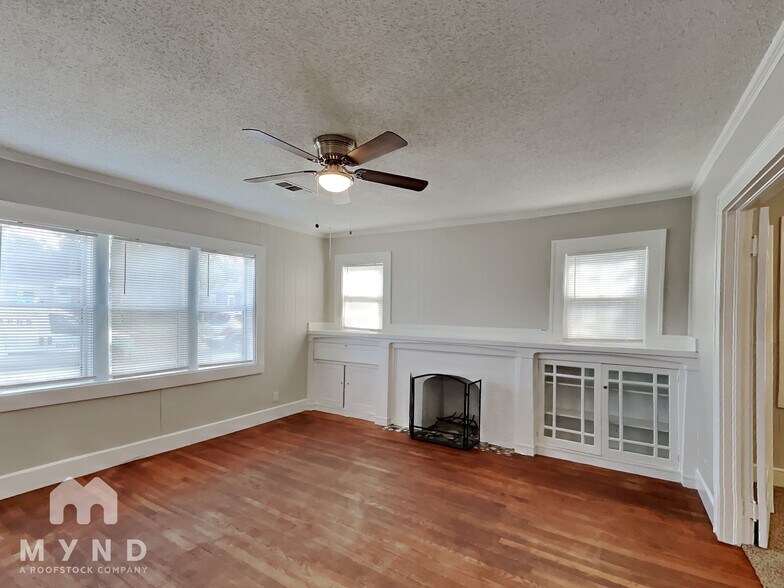 Building Photo - 2208 28th St