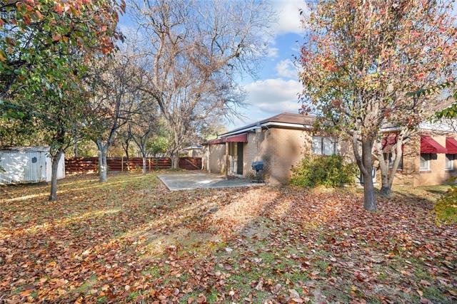 Building Photo - 3618 Gilbert Dr