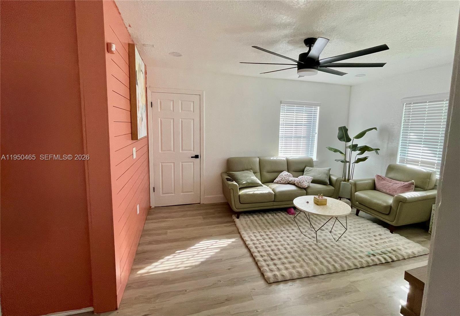 Building Photo - 5345 Avon Ct