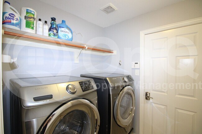 Building Photo - 2517 Flowing Springs Dr