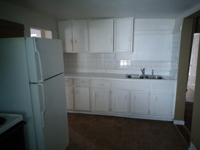 Building Photo - 2 Bedroom in Greenville