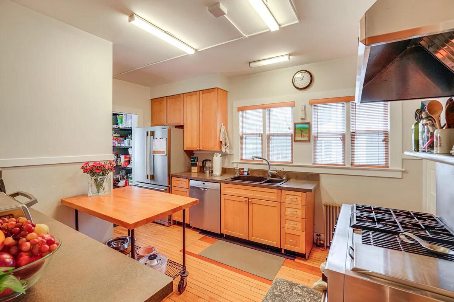 Building Photo - 136 Pomeroy Ave