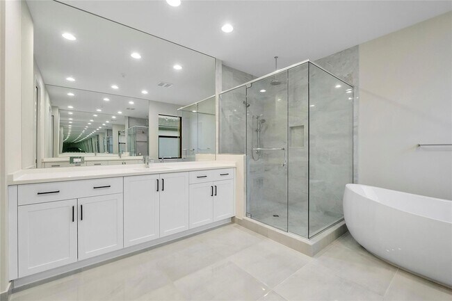 Building Photo - 20119 Pacific Dunes Dr