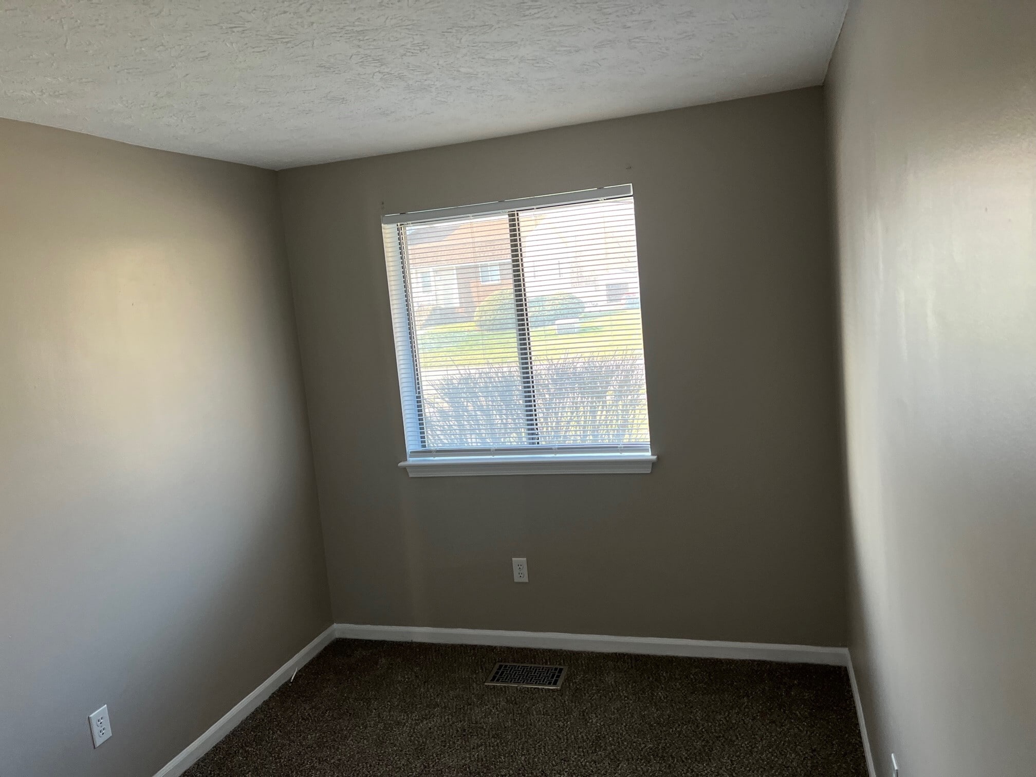 Bedroom #3/ Office - 339 Willowbrooke Dr