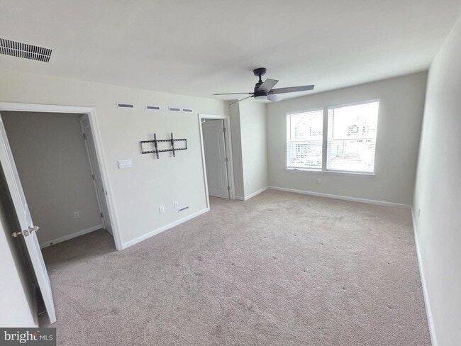 Building Photo - 40 Nelsons Wy