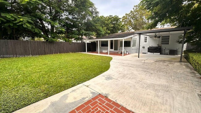 Building Photo - 2474 SW 24th Ter