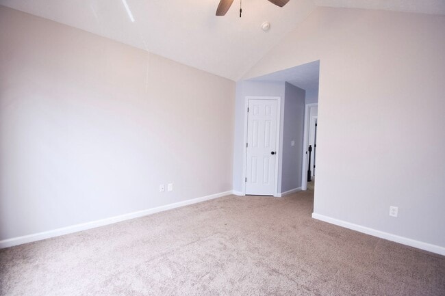 Building Photo - 135 Lenoir Dr
